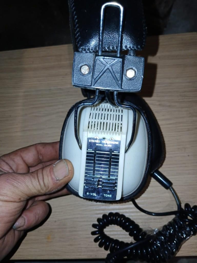 Casque Stéréo Vintage DH-209 — Curseurs R-VOL & TONE, Audio, Tv en Foto, Hoofdtelefoons, Ophalen of Verzenden, Gebruikt, Over oor (circumaural)