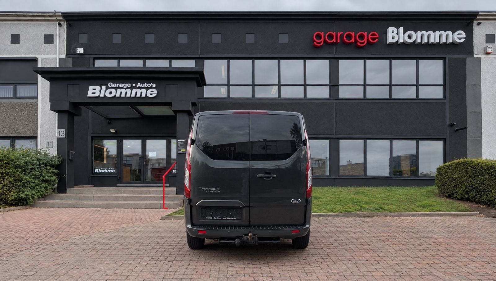 Ford Transit Custom 2.0 TDCI L1H1 Limited DC 5 zitplaatsen, Stof, 4 cilinders, Bedrijf, 5 deurs