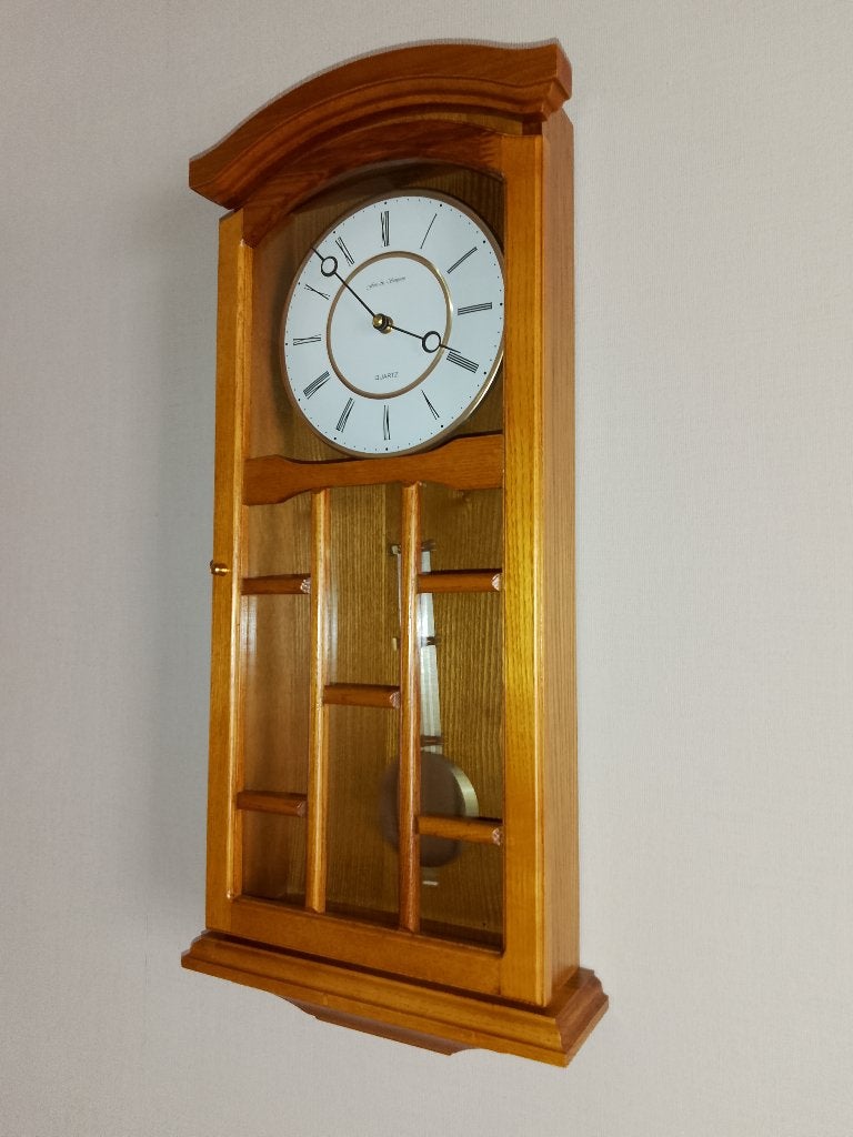 Horloge / Pendule en bois avec balancier., Enlèvement ou Envoi