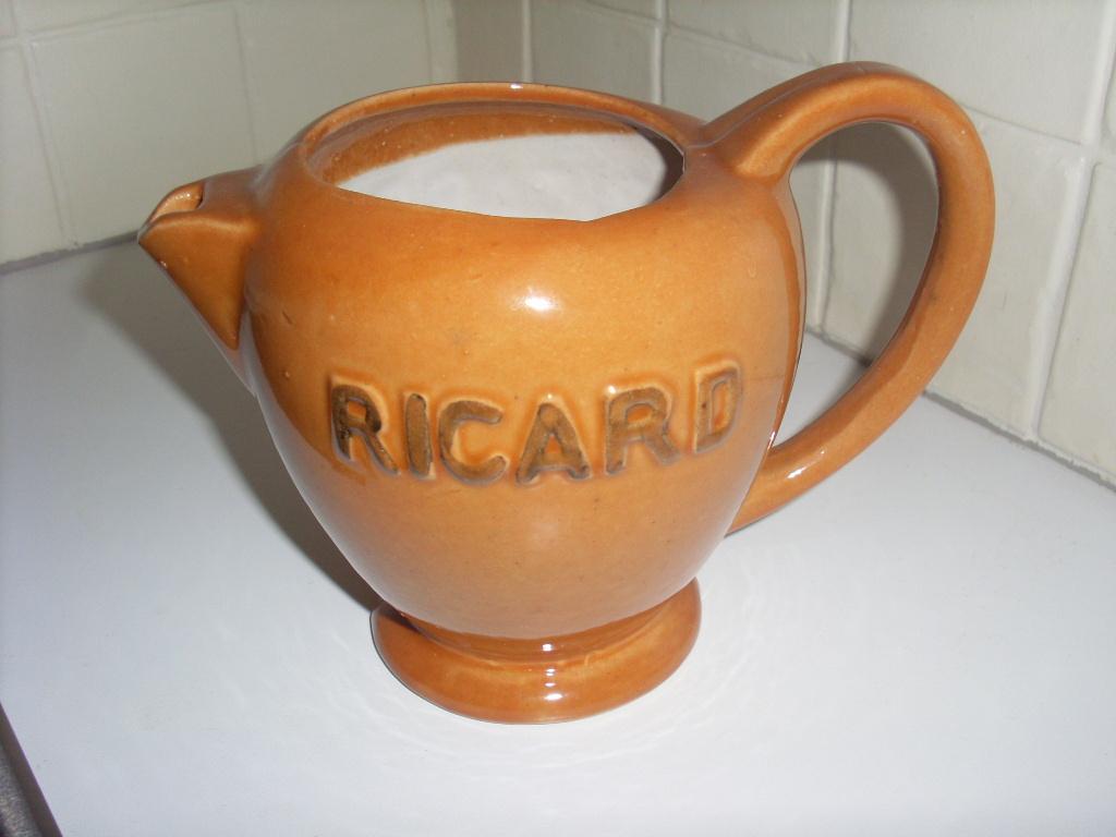 ancienne cruche à ricard, Enlèvement