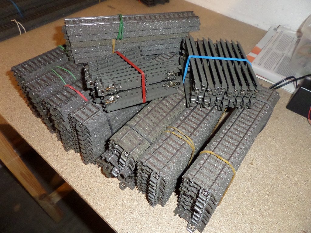 MARKLIN HO 104 rechte rails en C-railverbinding, Hobby en Vrije tijd, Modeltreinen | H0, Verzenden, Zo goed als nieuw, Rails