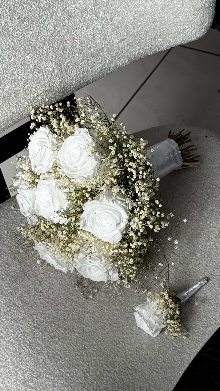 Bouquet mariée et boutonnière roses artificielles, Vêtements | Femmes, Vêtements de mariage & Accessoires de mariage, Enlèvement ou Envoi