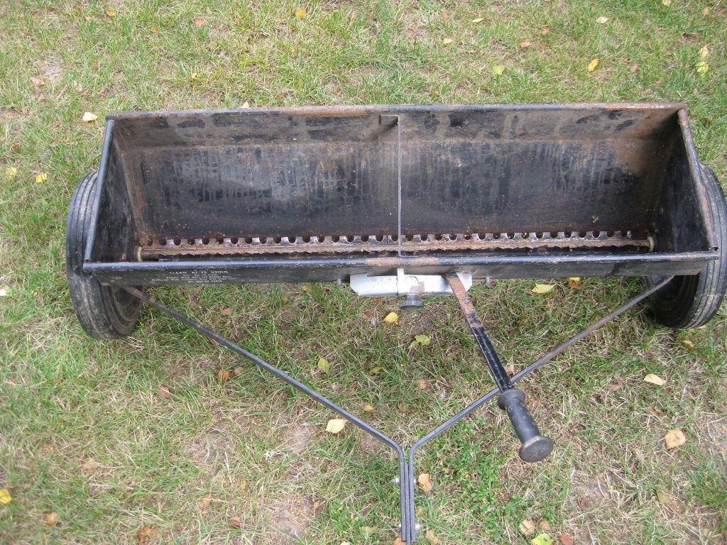Semoir à tracter, Enlèvement, Utilisé