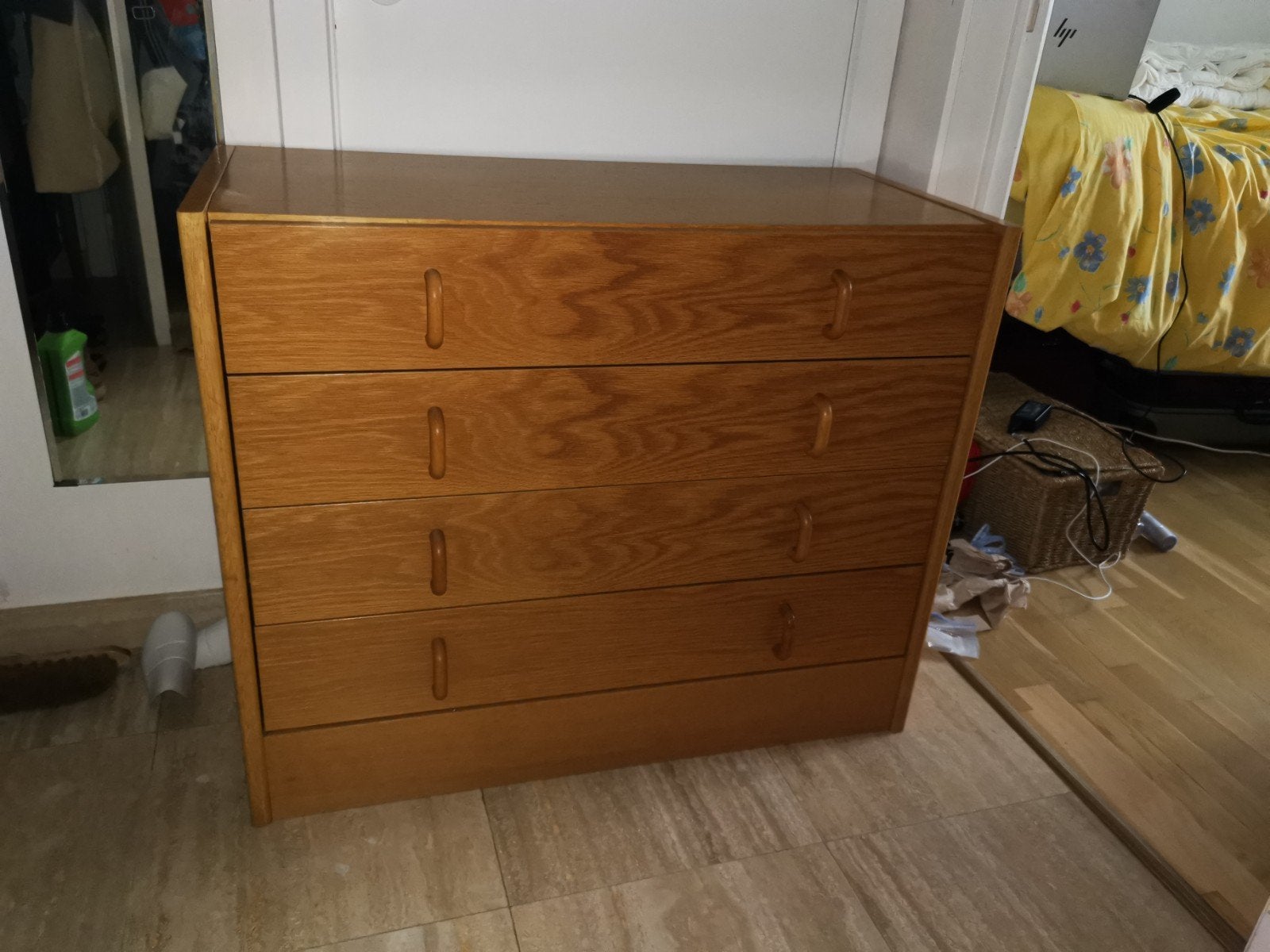 Commode bois 4 tiroirs, Enlèvement, Comme neuf, Autres essences de bois, Couleur chêne doré