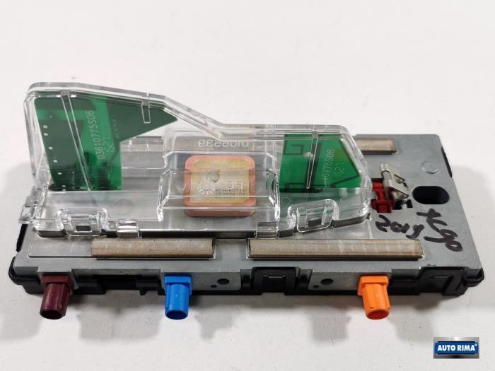 GPS Antenne van een Volvo XC90, Gebruikt, -, -, Ophalen of Verzenden
