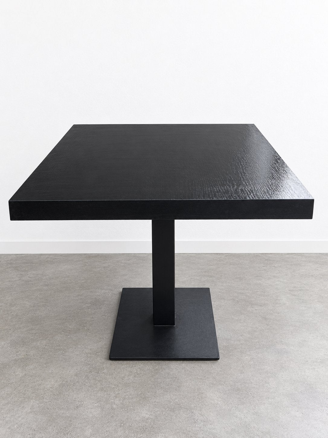 Zwarte vierkante tafel 70x70 cm – stevige voet, Ophalen, Zo goed als nieuw