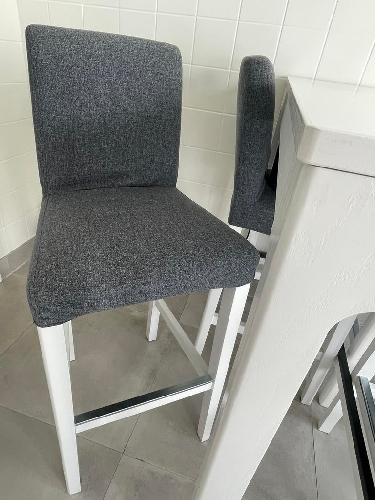 4 chaises hautes, Enlèvement, Comme neuf