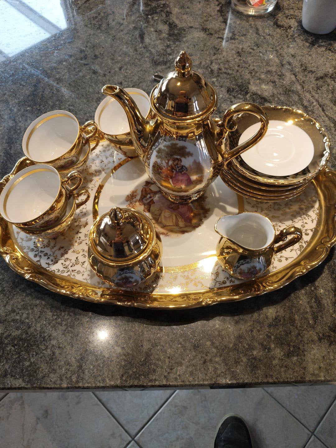 Prachtig koffieservies 6 personen – 22 karaat goud, Enlèvement