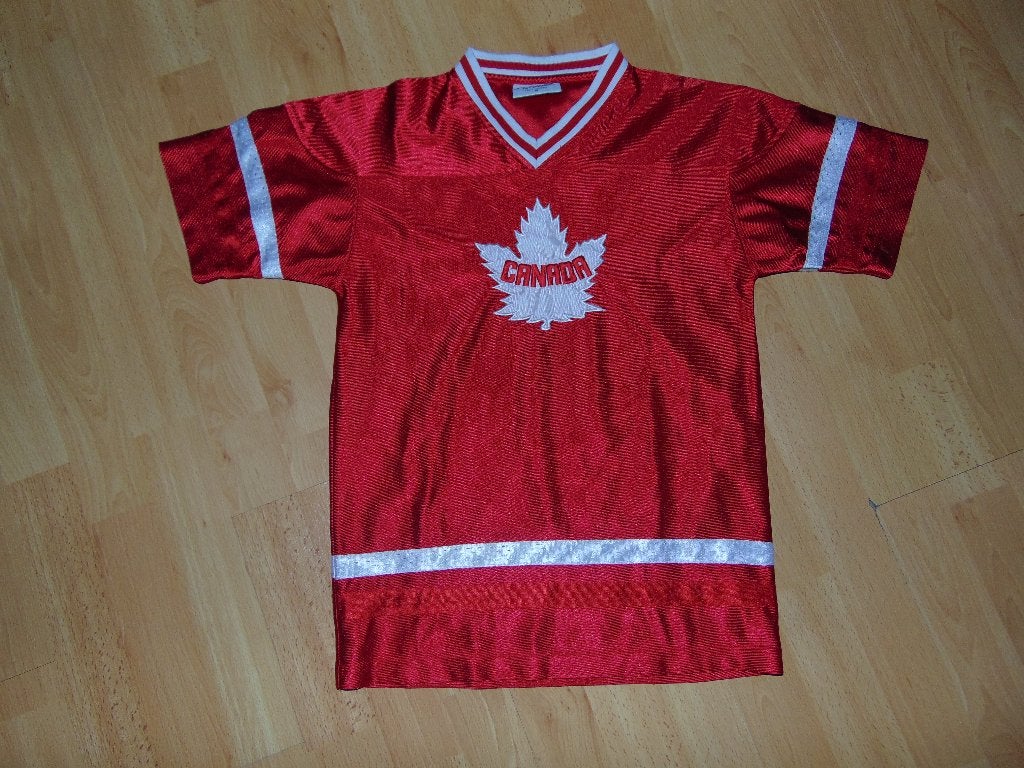 Vintage t-shirt Canada nieuwstaat, Kinderen en Baby's, Kinderkleding | Maat 158, Ophalen of Verzenden, Zo goed als nieuw, Jongen of Meisje