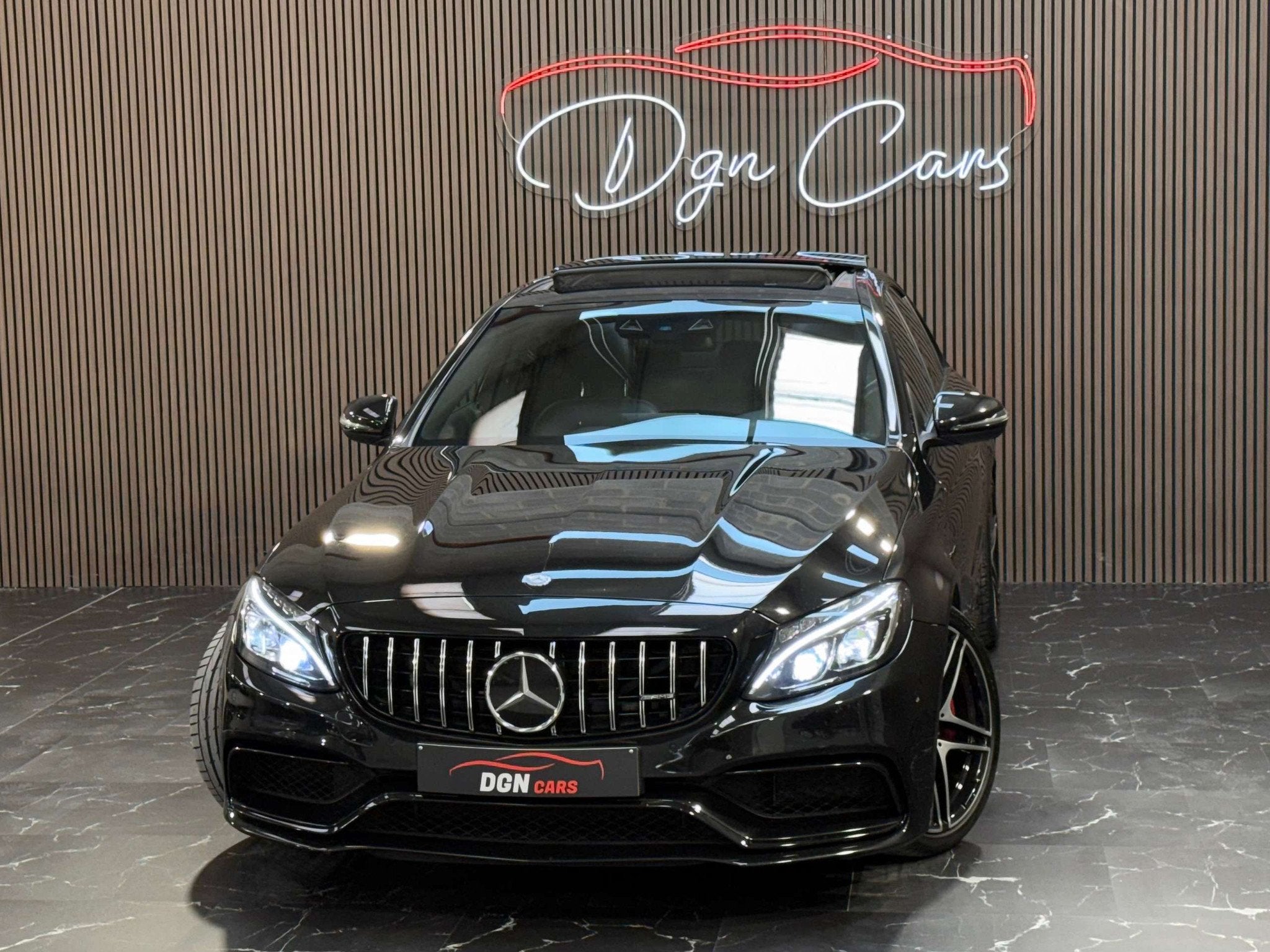 Mercedes-Benz C-Klasse 63 AMG C 63 AMG * Full Option *, Autos, Cuir, Achat, Entreprise, Noir