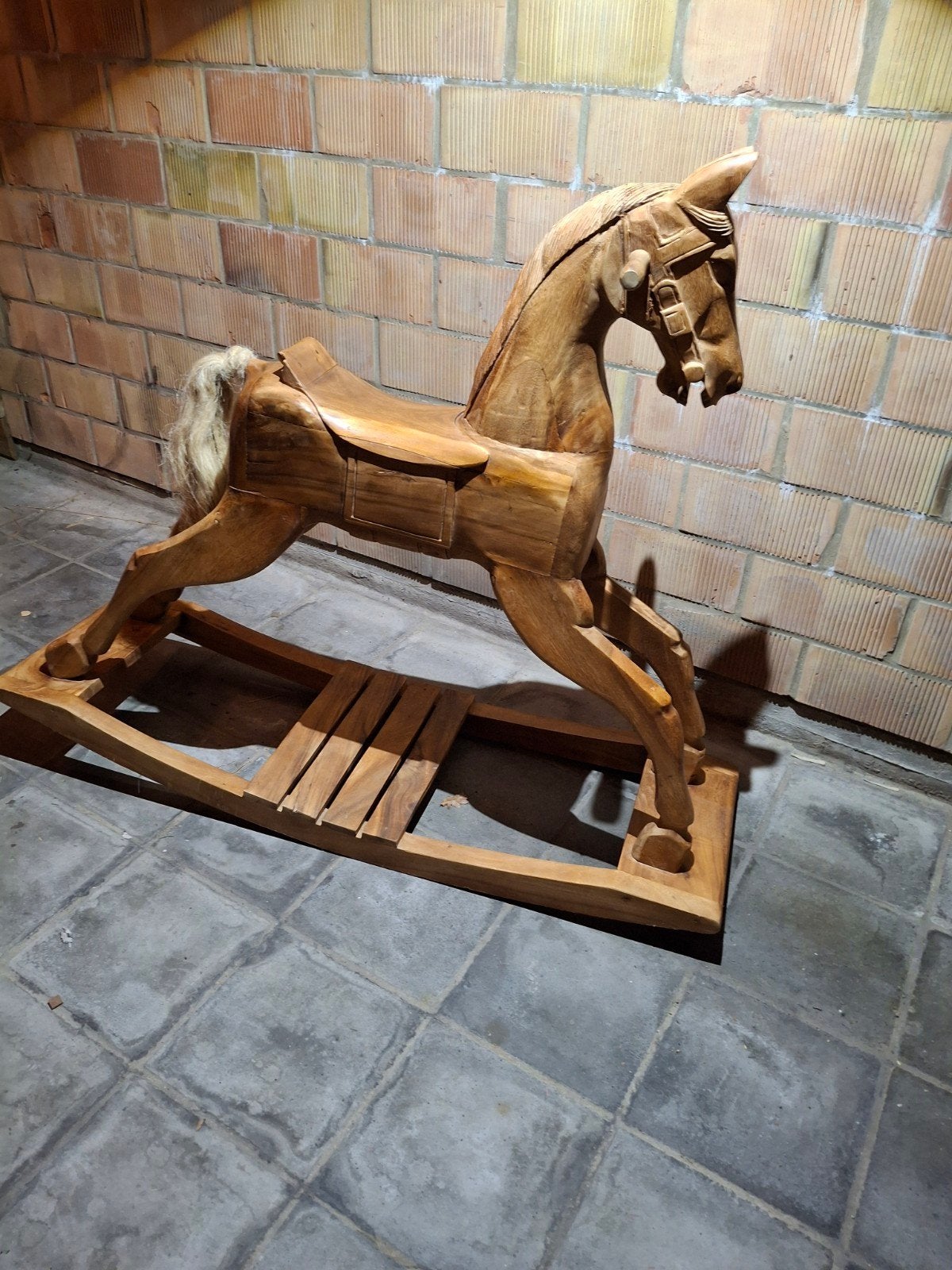 Decoratief schommelpaard, Enlèvement