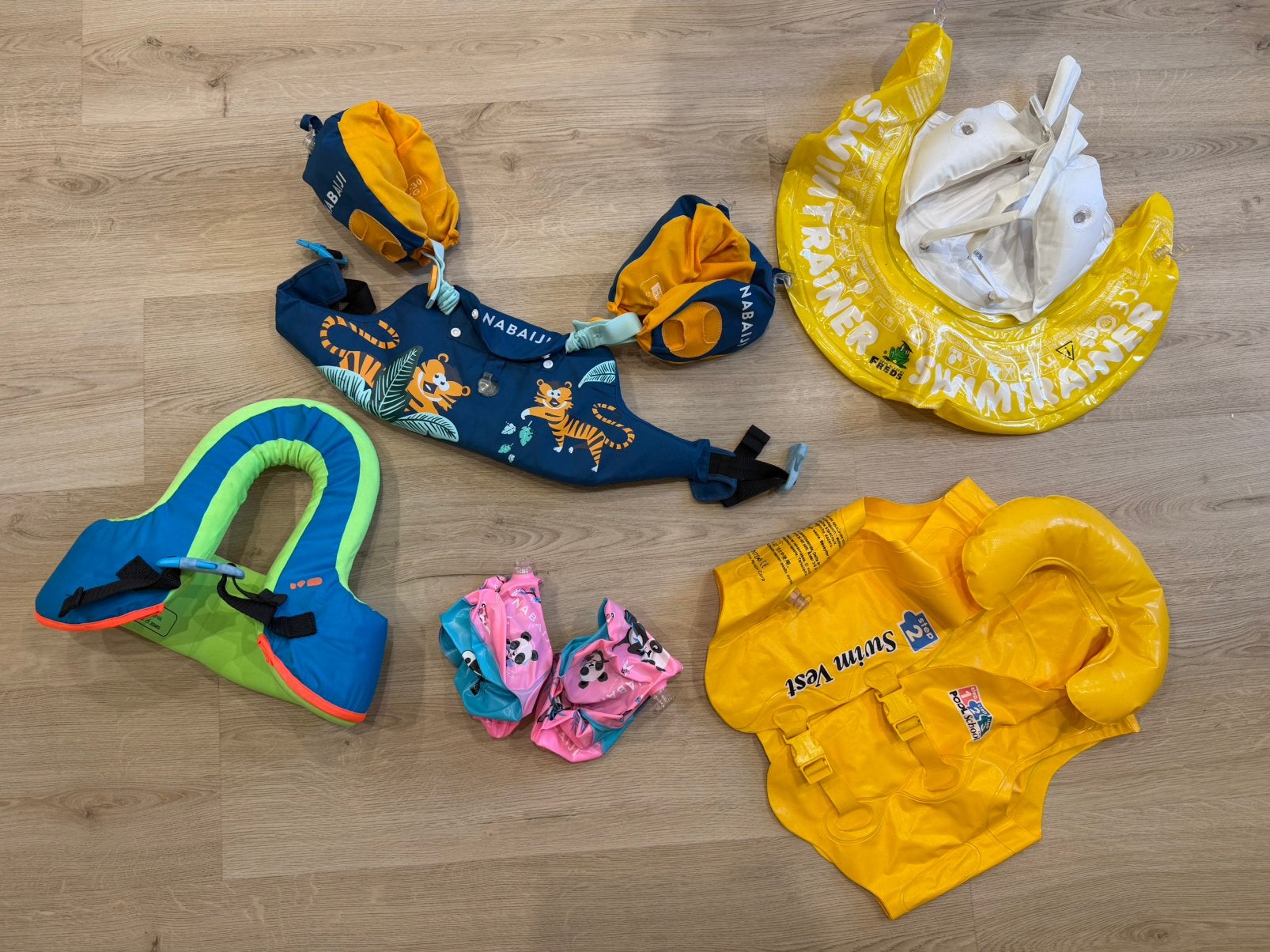 Pakket zwemgerief zwemvesten, Swimtrainer en bandjes, Kinderen en Baby's, Ophalen, Zo goed als nieuw