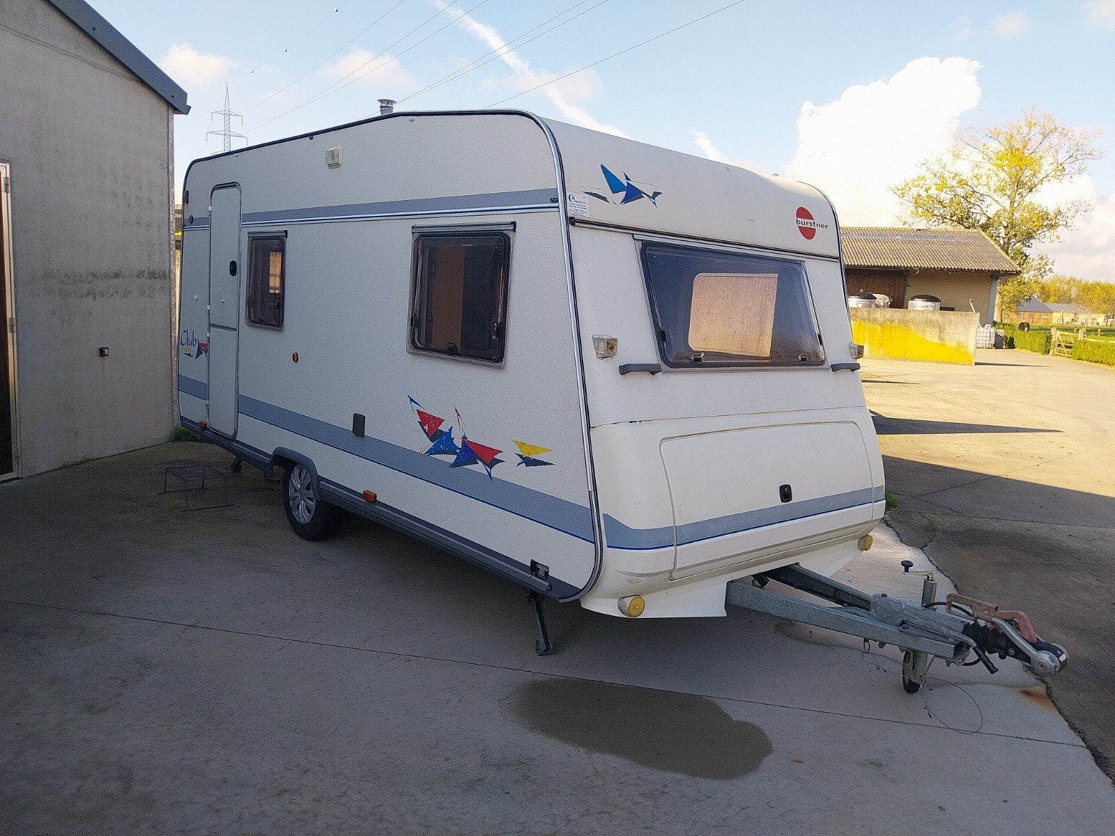Burstner 4025 TS, Caravans en Kamperen, Bedrijf