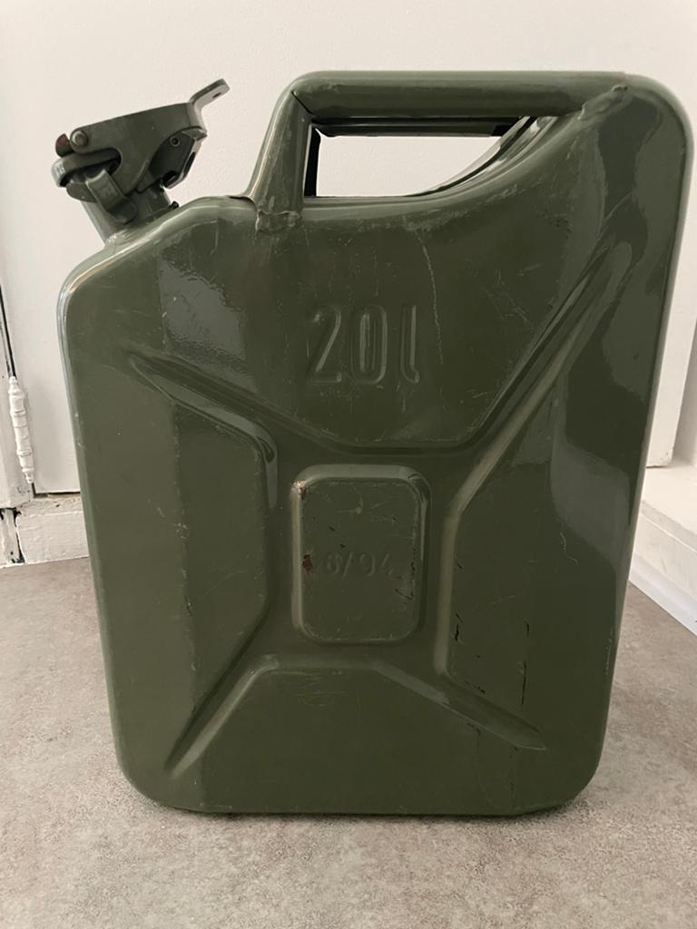 Metalen jerrycan 20 liter, Ophalen