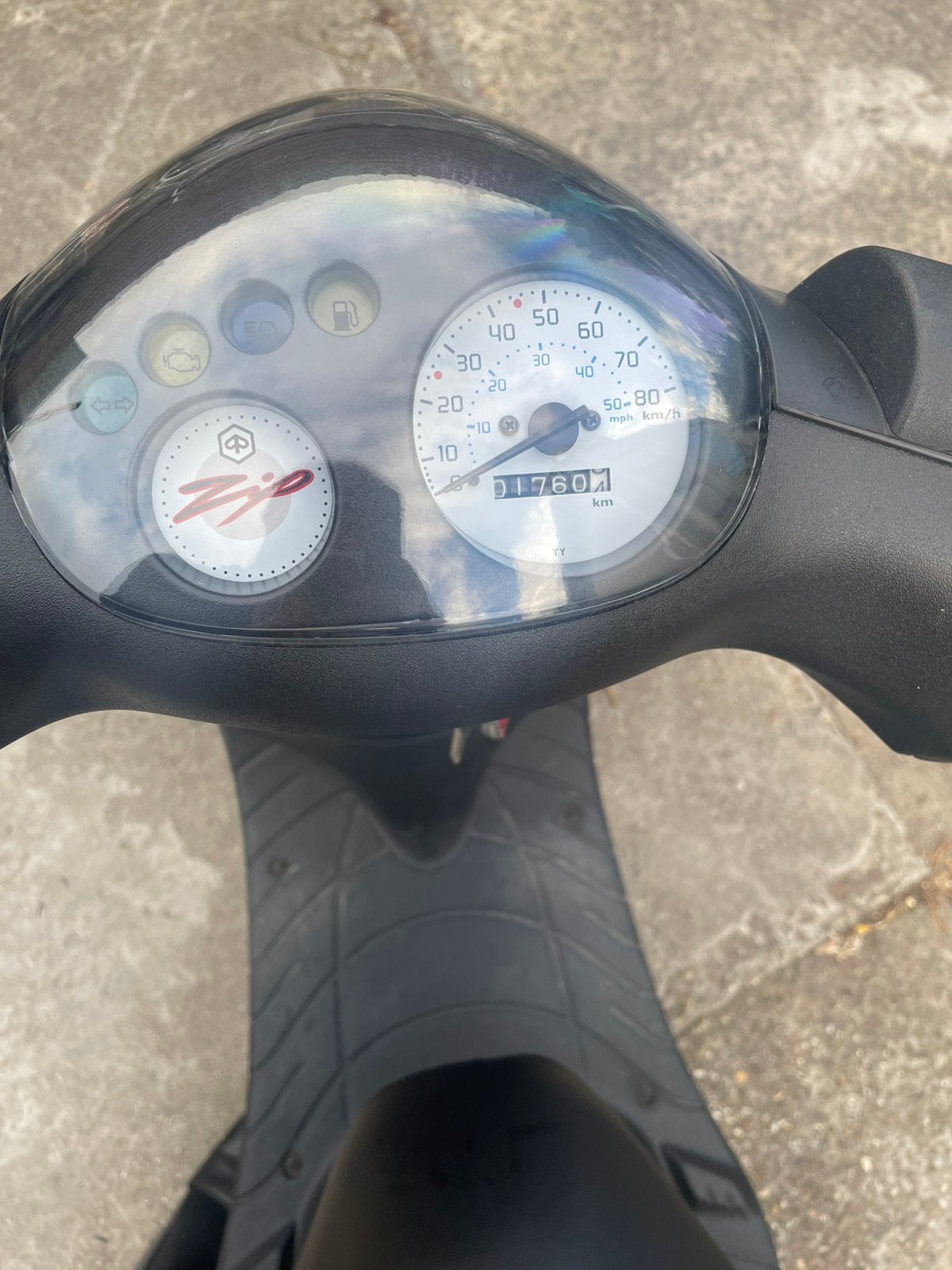 Piaggio zip, Fietsen en Brommers, Ophalen, Zip, Klasse A (25 km/u), Zo goed als nieuw