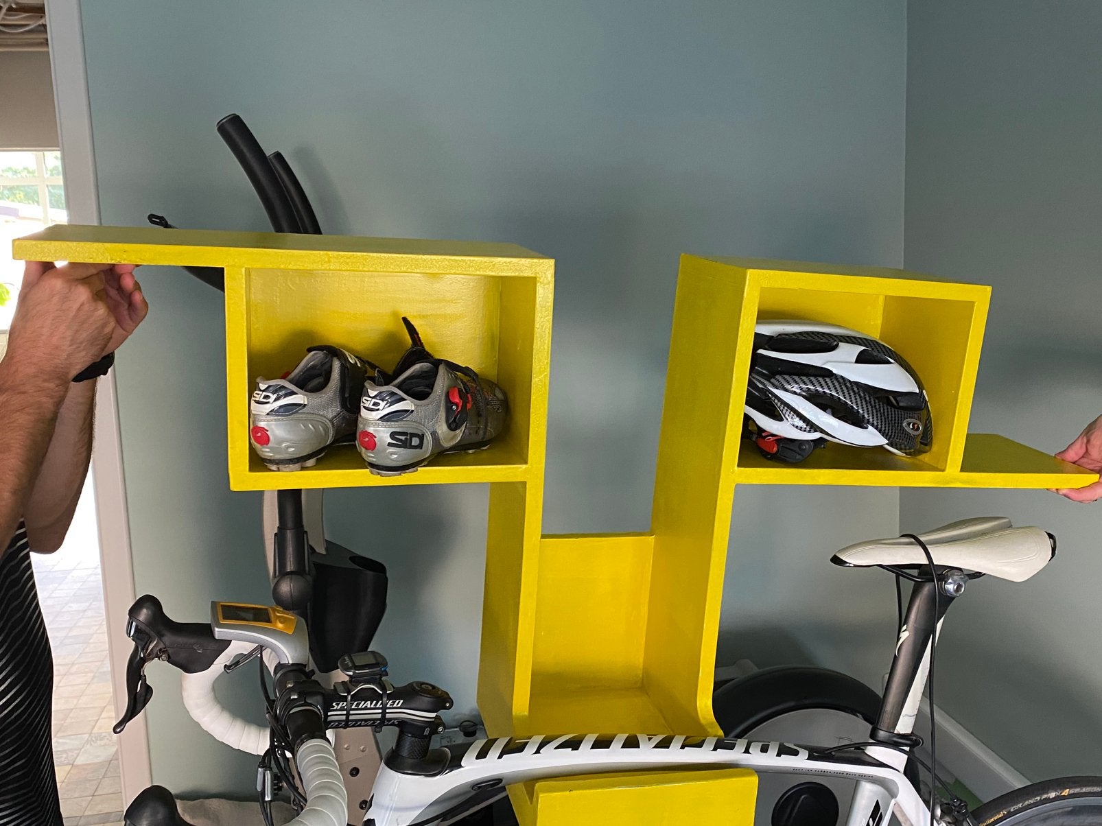 Houten fietsrek voor koersfiets met opbergruimte, Fietsen en Brommers, Ophalen, Zo goed als nieuw