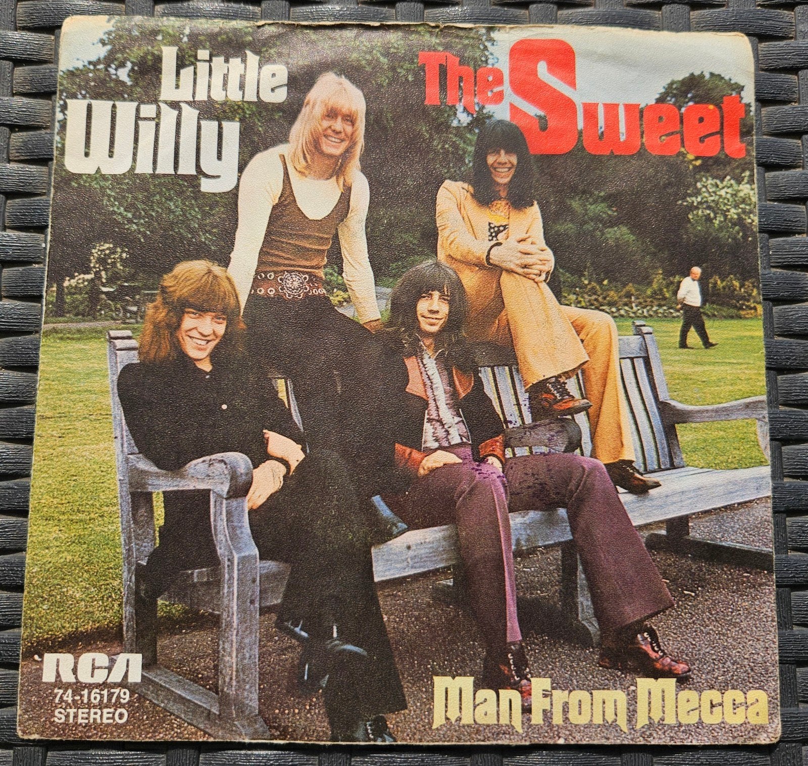 Le Doux Petit Willy 1972, Enlèvement ou Envoi, Pop