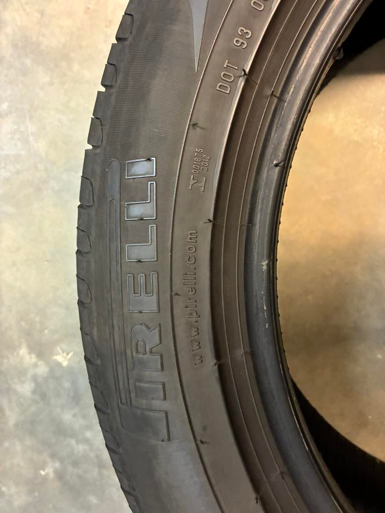 Pirelli autobanden 235/55 R19 101V, Gebruikt, 235 mm, Personenwagen, Zomerbanden
