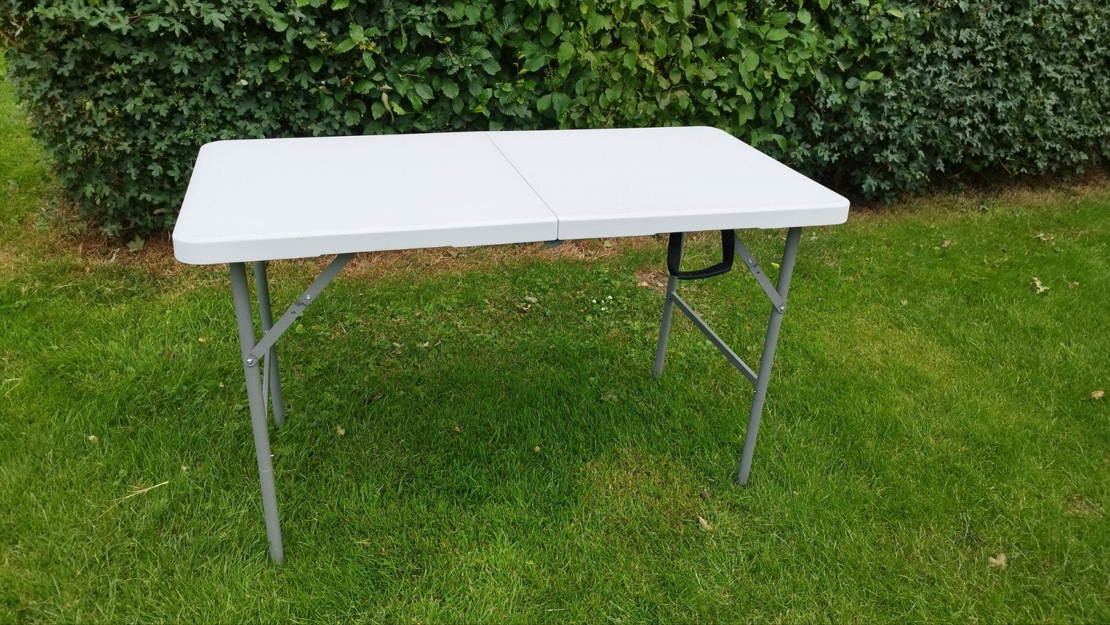 Tafel. Voor camping , rommelmarkt...Koffermodel., Ophalen
