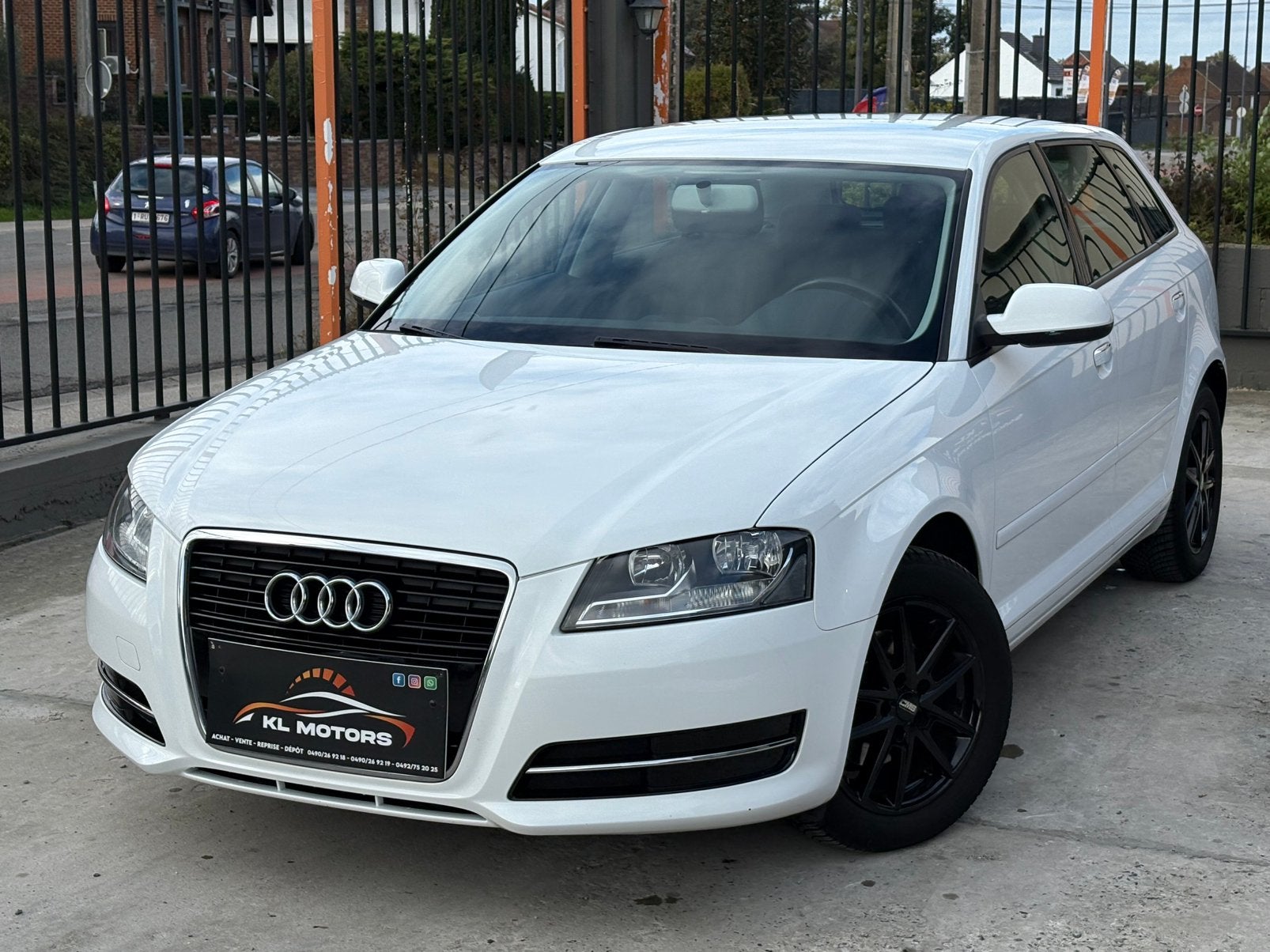 AUDI A3 SPORTBACK 1.2 TFSI ESSENCE 66 000KM CARPASS, Auto's, Voorwielaandrijving, Euro 5, Stof, Zwart