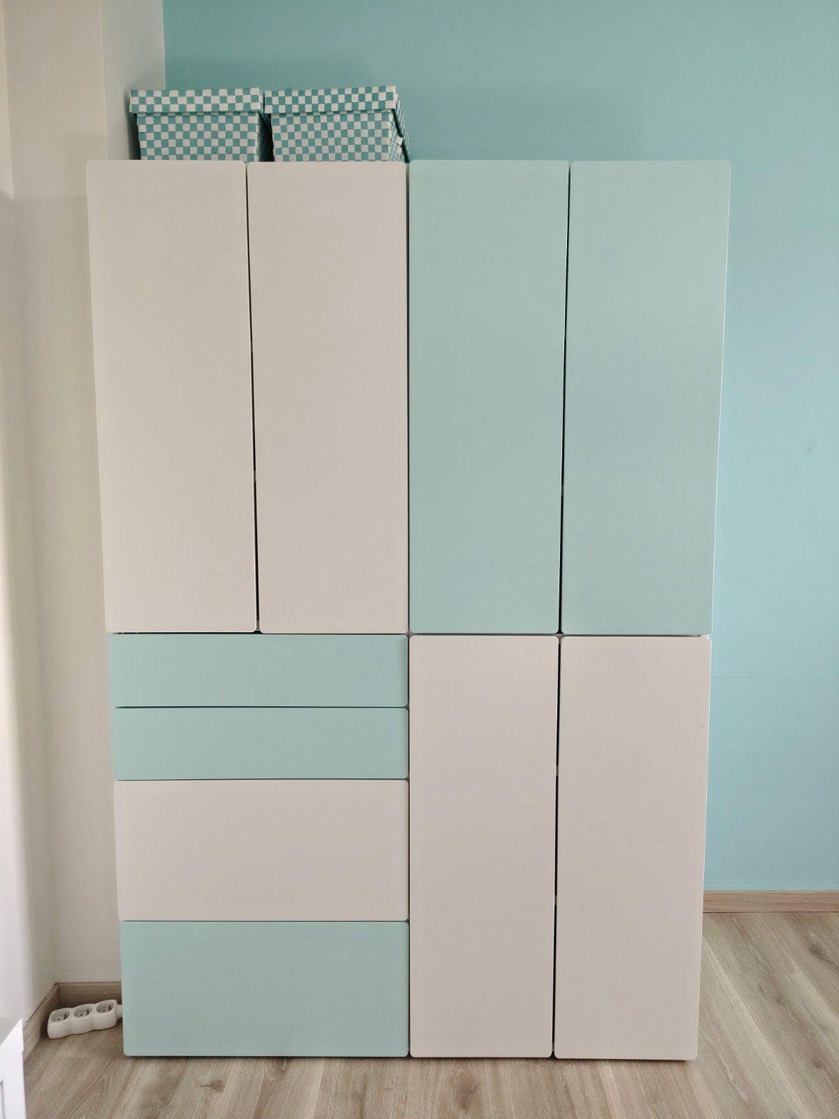 Twee kinderkleerkasten in zeer goede staat, Huis en Inrichting, Ophalen, Met lade(s), 50 tot 100 cm, Zo goed als nieuw