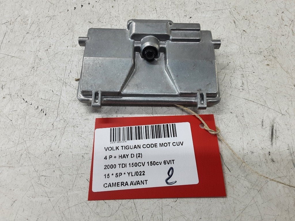 CAMERA AVANT Volkswagen Tiguan (5N1 / 2) (3Q0980654G), Volkswagen, Mevr. I. Hauben, Utilisé, Rue de l'Espoir 34 34
4030  GRIVEGNÉE, BE