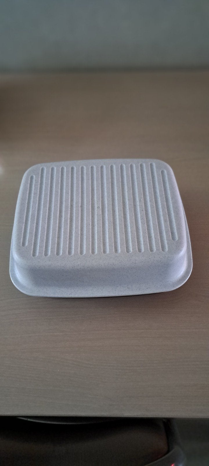 Tupperware brooddoos, Ophalen