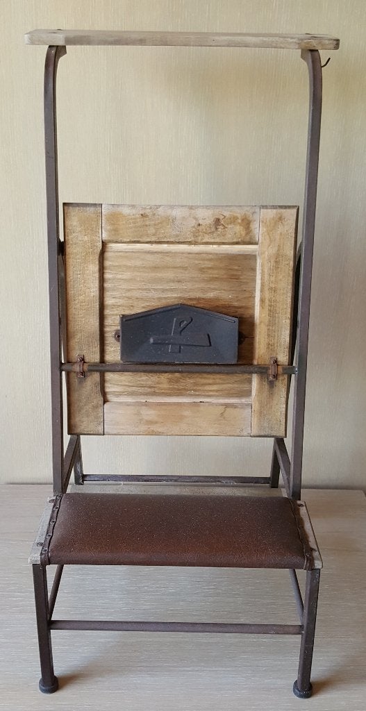 Vintage industriële bidstoel / knielbank met houder, Antiek en Kunst, Ophalen of Verzenden