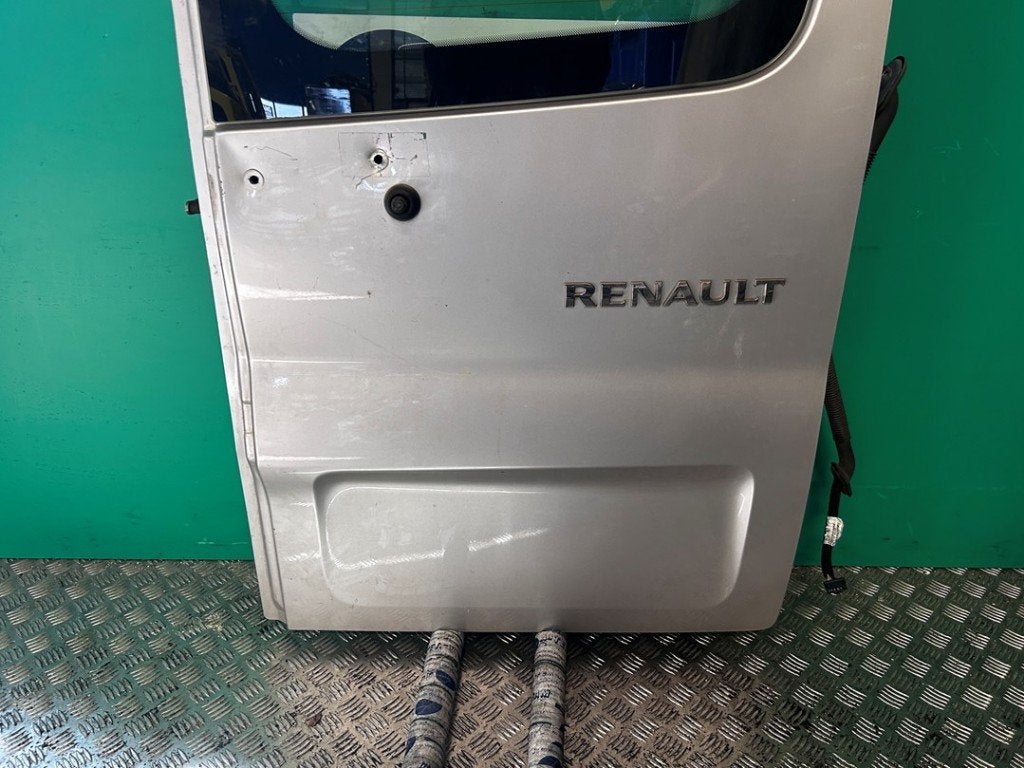 ACHTERDEUR Renault Trafic Passenger (1JL / 2JL / 3JL / 4JL), Auto-onderdelen, Gebruikt, Achter, Peter-Huppertz-Straße 5
51063  Köln, DE