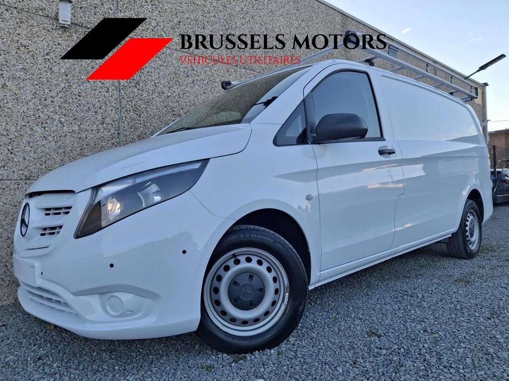 Mercedes-Benz Vito 116 AUTOMATIQUE (bj 2021), Auto's, Bestelwagens en Lichte vracht, Automaat, Stof, Gebruikt, Parkeersensor