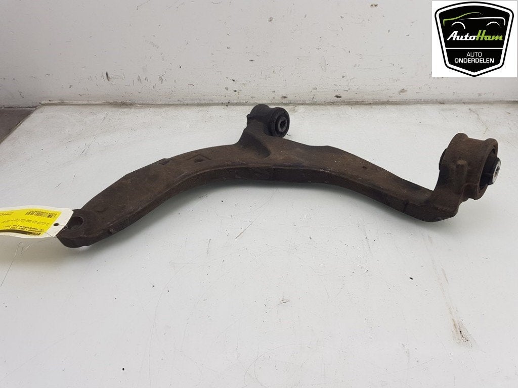 BRAS DE SUSPENSION AVANT GAUCHE (TRIANGLE) Transporter T6, Utilisé, Volkswagen