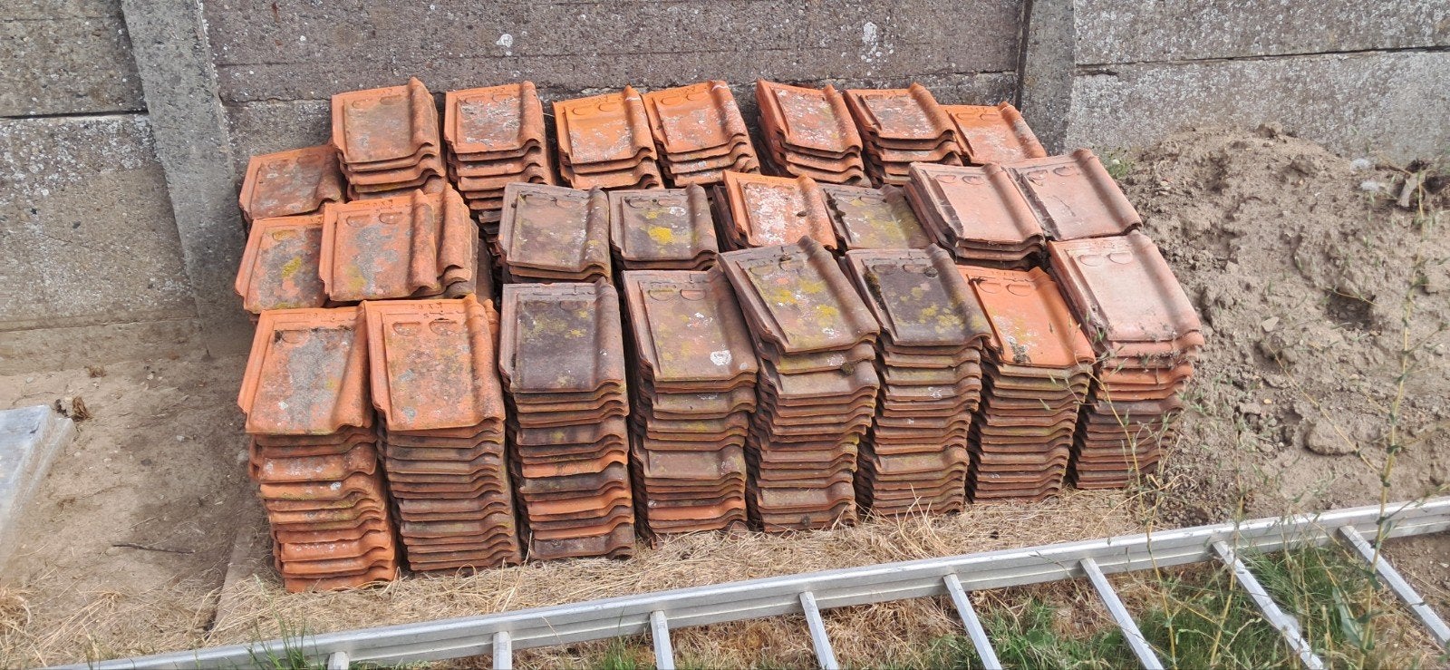 dakpannen gratis, Doe-het-zelf en Bouw, Dakpannen en Dakbedekking, Ophalen, Dakpannen