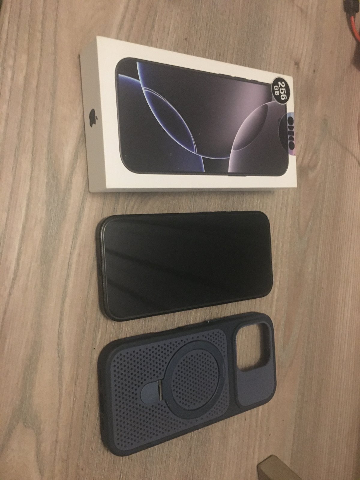 Iphone 16 PRO 256GB, Telecommunicatie, Zwart, Zo goed als nieuw, 87 %, Zonder simlock