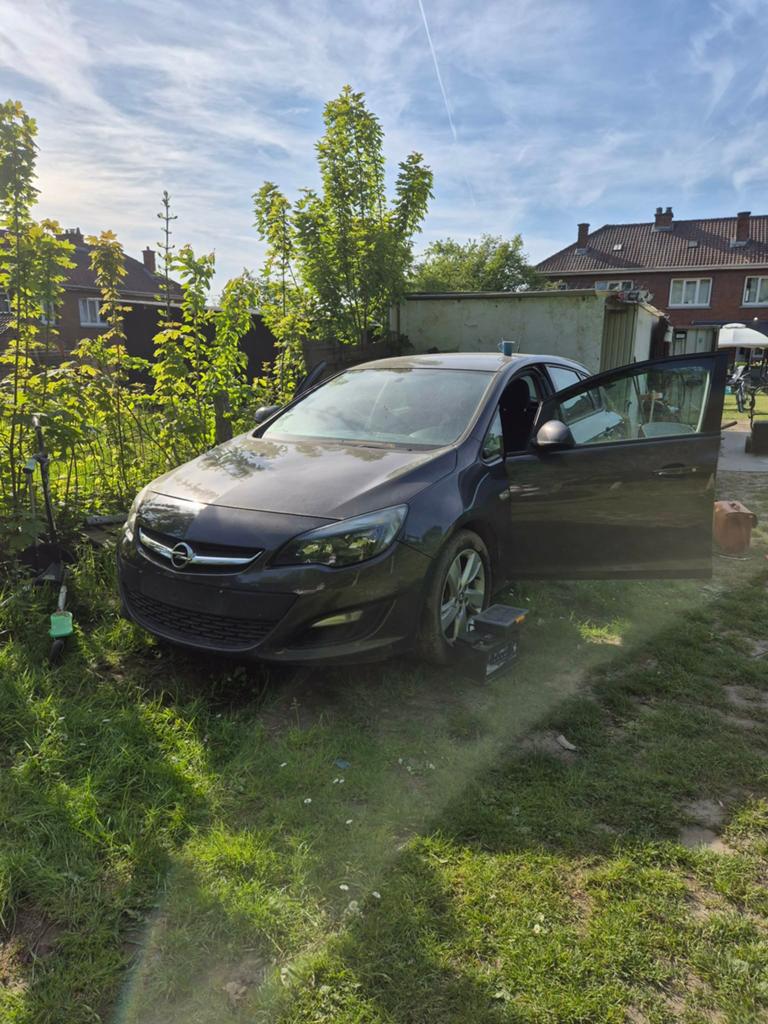 Toutes pièces Opel Astra, modèle J. 17, Auto's, Opel, Particulier, Te koop, Astra
