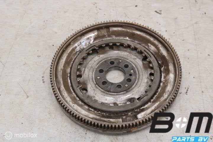 Vliegwiel VW Passat B7 03P141031, Gebruikt