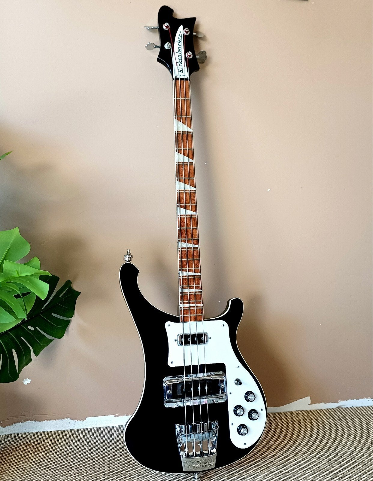 Rickenbacker 4003 Jetglo (2011), Musique & Instruments, Enlèvement