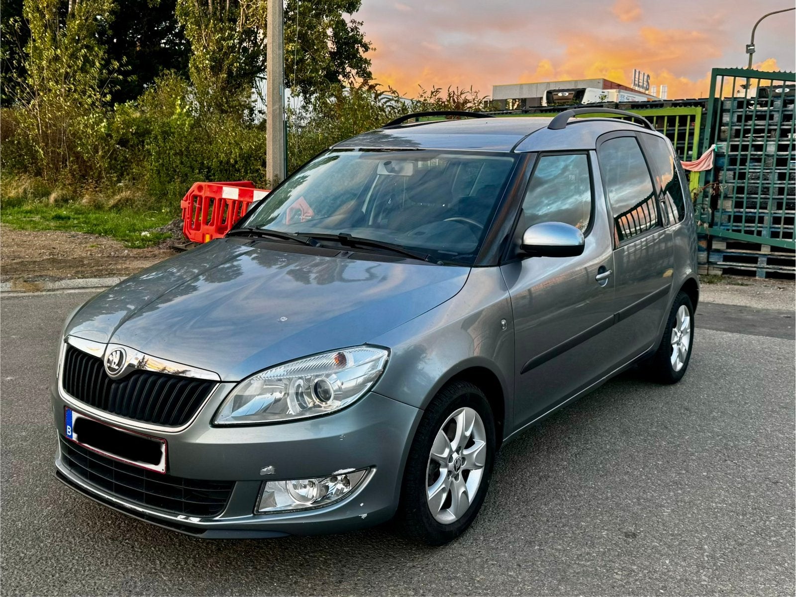 Skoda roomster 1.6tdi 2013 1erprop 159mkm prêt à immatriculé, Roomster, Noir, 5 portes, Particulier