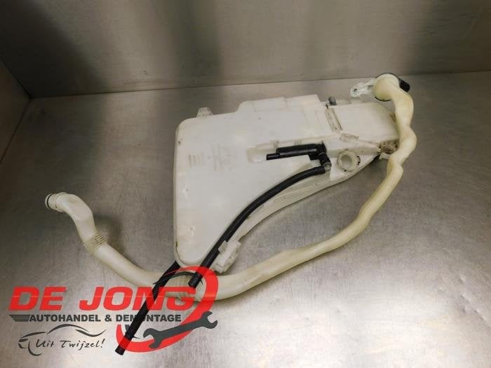 Réservoir lave-glace avant d'un BMW 5-Serie, -, 3 mois de garantie, Utilisé, -