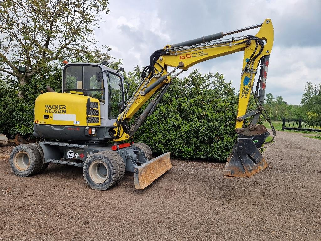 pneus de grue Wacker Neuson 6503 avec flèche, Articles professionnels, Machines & Construction | Grues & Excavatrices, Grue, Enlèvement