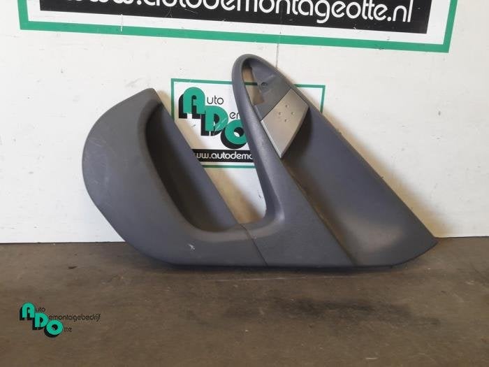 Revêtement portière 4portes arrière droite d'un Peugeot 1, -, 3 mois de garantie, Utilisé, -