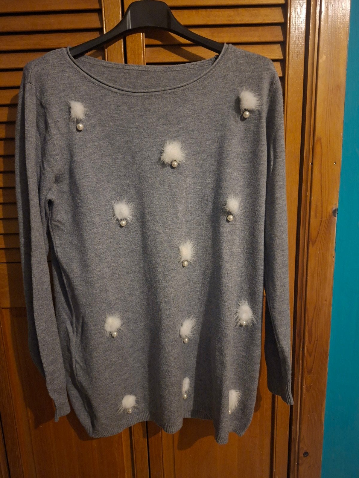 pull gris avec perle et plume, Kleding | Dames, Grote Maten, Verzenden, Zo goed als nieuw, Grijs, Trui of Vest