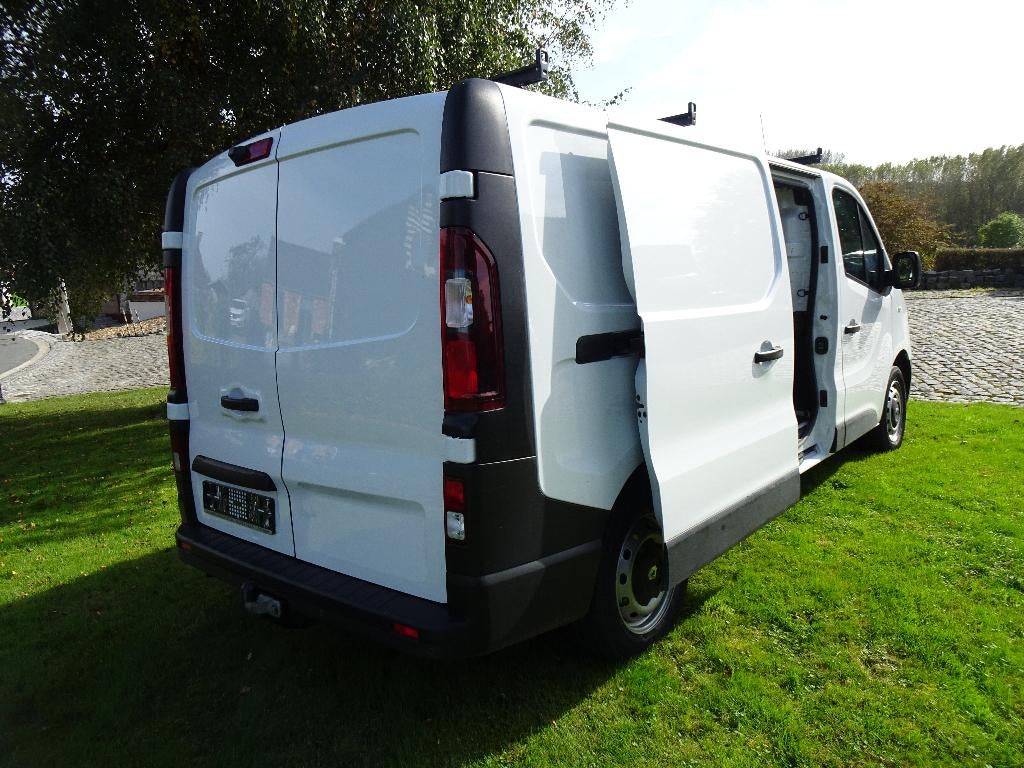 RENAULT TRAFIC DCI L2H1 euro 6 AIRCO 14900€ + btw, Auto's, Bestelwagens en Lichte vracht, Voorwielaandrijving, Euro 6, 4 cilinders