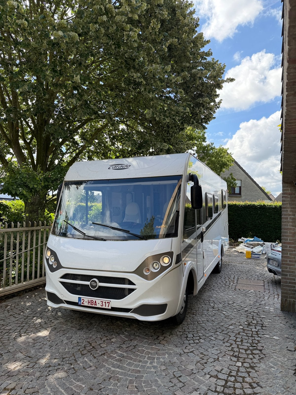 Camping-car Carado I449 - 2019 - automatique - grand lit, Caravanes & Camping, Camping-cars, Jusqu'à 4, Auvent, Toilette à cassette