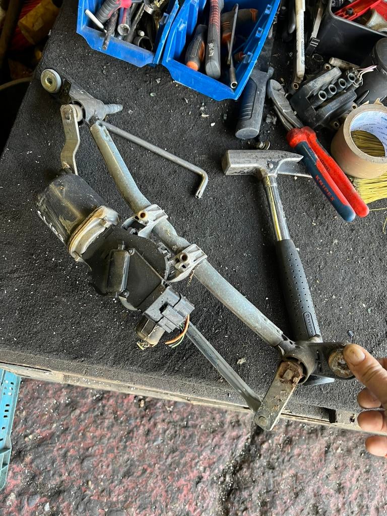 Renault clio 3 moteur essuie-glaces, Ophalen, Renault