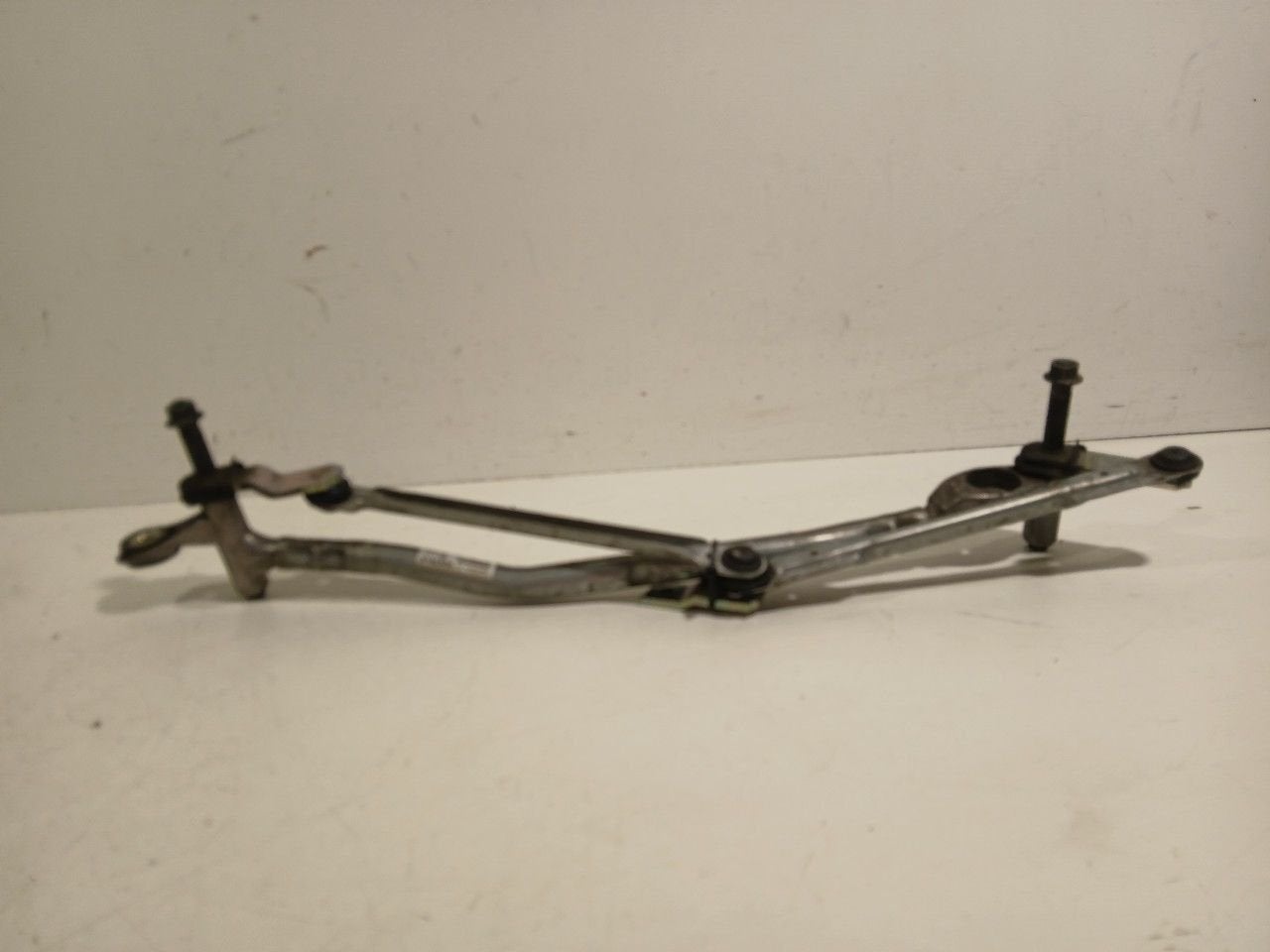 Ruitenwisser mechaniek voor Volvo XC90, Onderdelen@venauto.nl, Van der Ven Autorecycling B.V., Ettenseweg 76, 4706 PB Roosendaal, The Netherlands