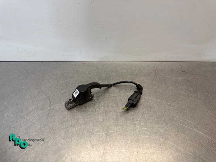 Popup Systeem Motorkap van een Volvo V40 (V40 12-), Gebruikt, -, -, Ophalen of Verzenden