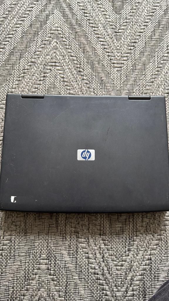 Retro laptop zonder lader slechte batterij, Ophalen, Zo goed als nieuw