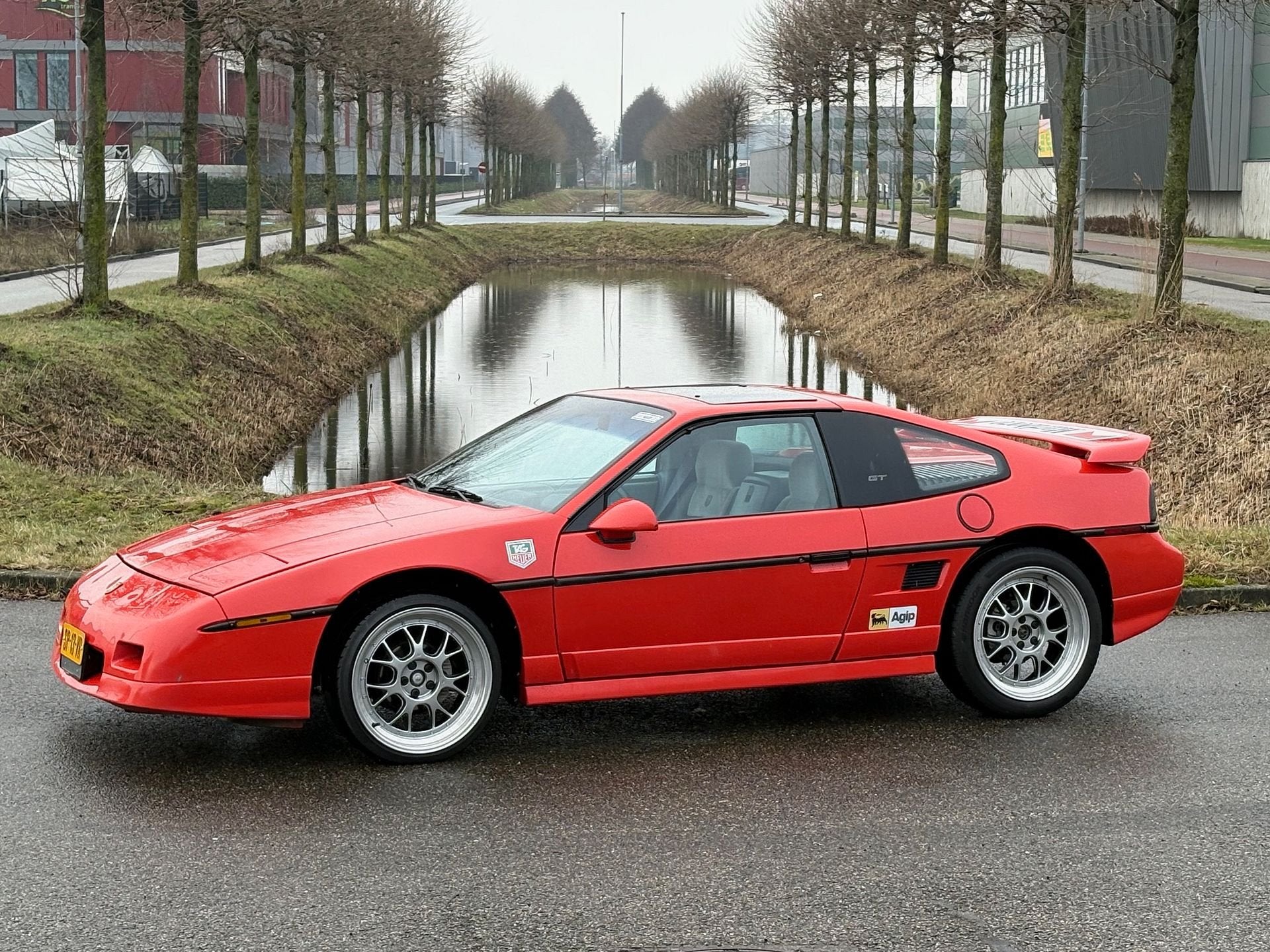Pontiac Fiero, Auto's, Pontiac, Bedrijf, Overige modellen, Sportstoelen, Benzine, Coupé, Automaat, Rood, Grijs