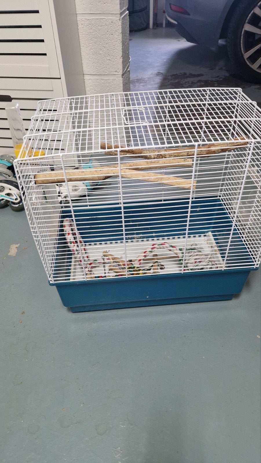 Petite cage à oiseaux avec accessoires, Animaux & Accessoires, Enlèvement, Cage à oiseaux
