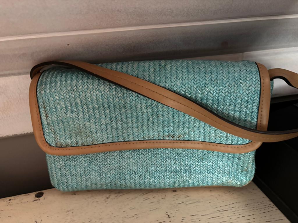 Te koop klein leuk handtasje ONE, Ophalen